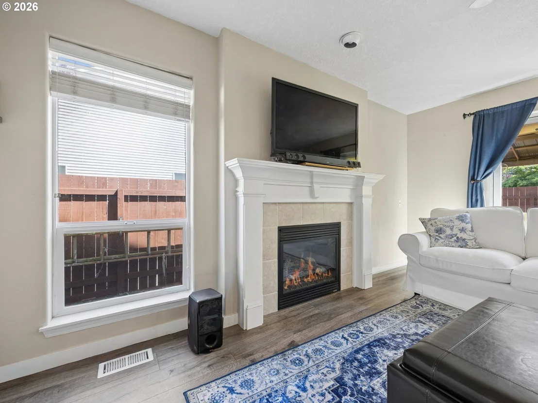 Photo of 644 SE MYRTLEWOOD PL
