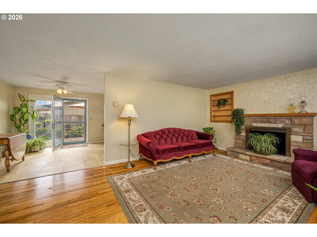 Photo of 6111 THURSTON RD