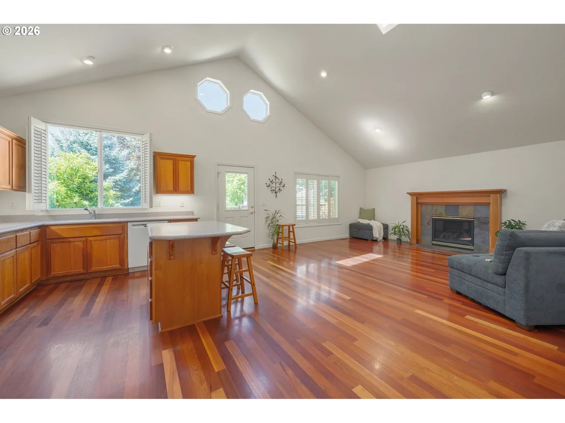 Photo of 4168 TORRINGTON AVE