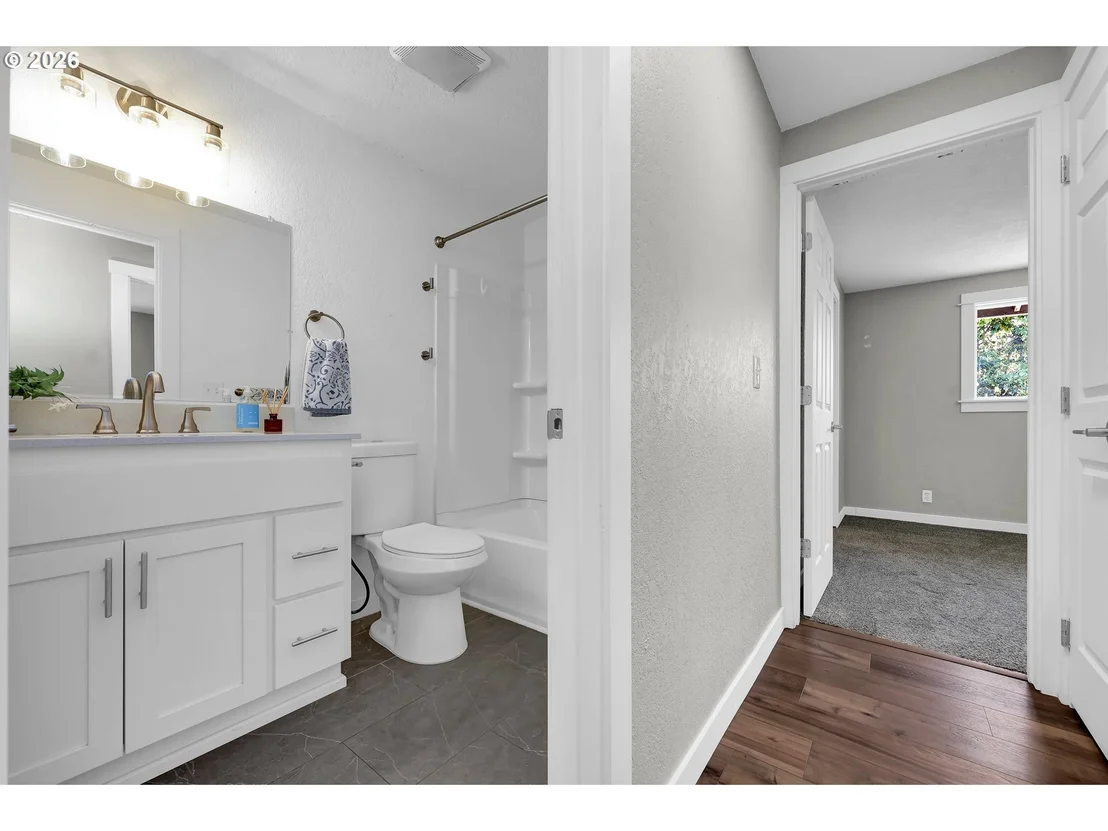 Photo of 326 38TH PL