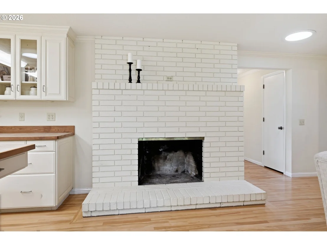 Photo of 394 CHERRY DR