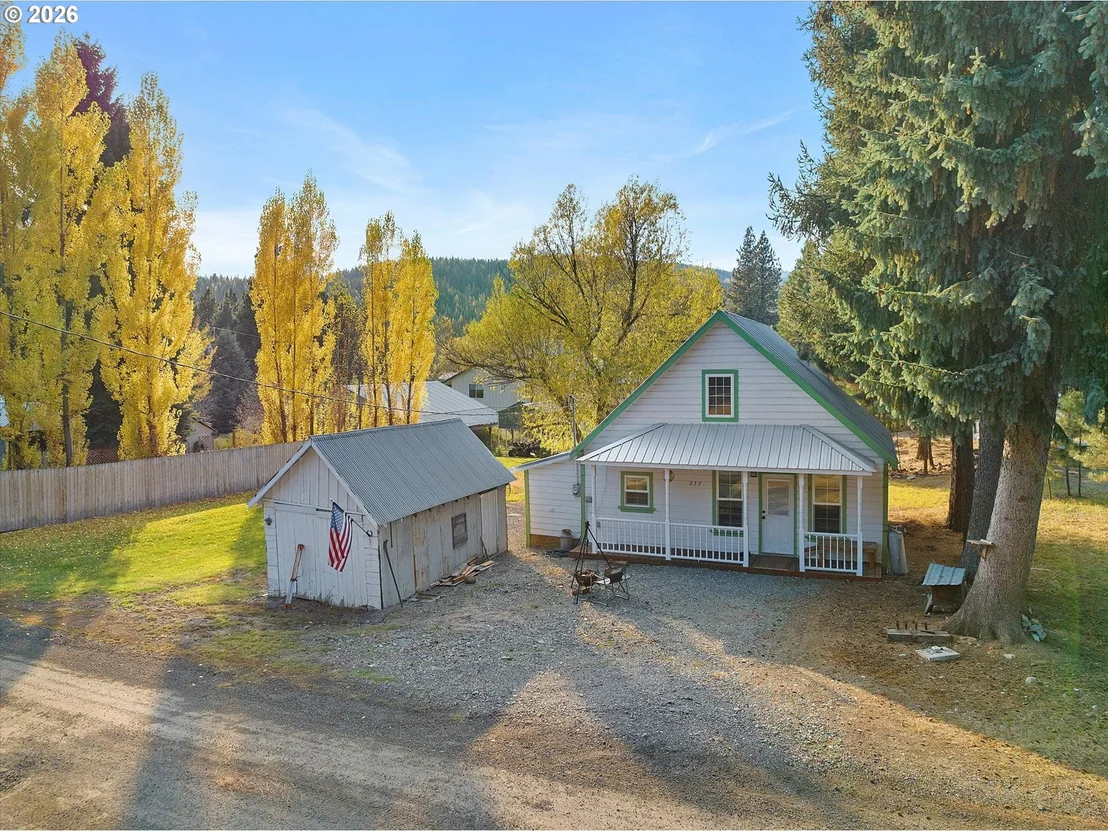 Photo of 237 BONANZA ST