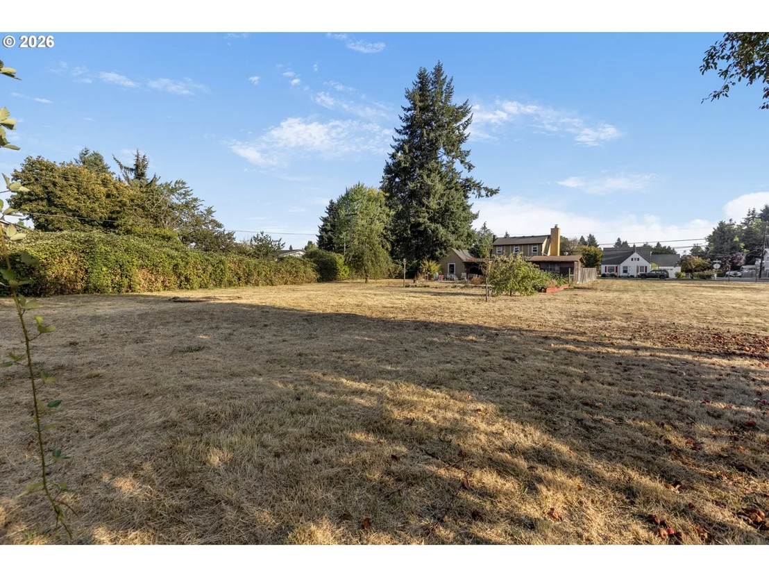 Photo of 185 FERNDALE DR