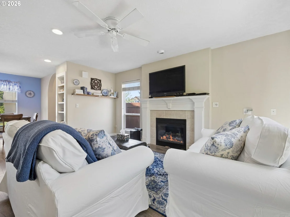 Photo of 644 SE MYRTLEWOOD PL