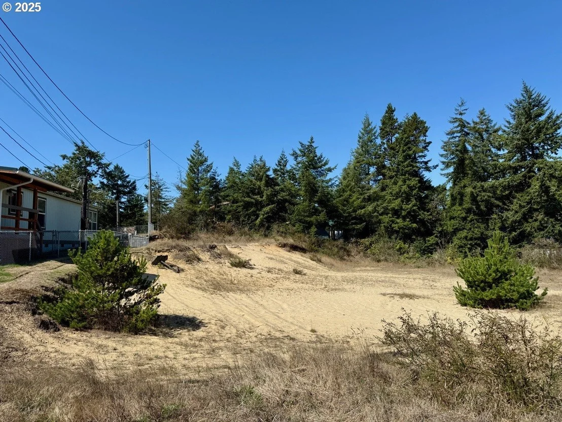 Photo of 0 Hauser Rd