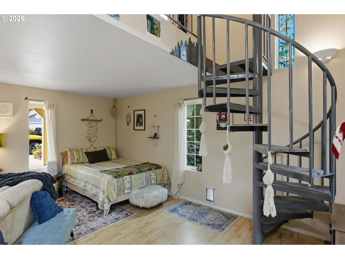 Photo of 10 PINE LN