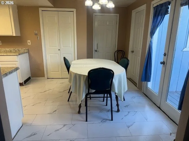 Photo of 165 N GARDEN WAY