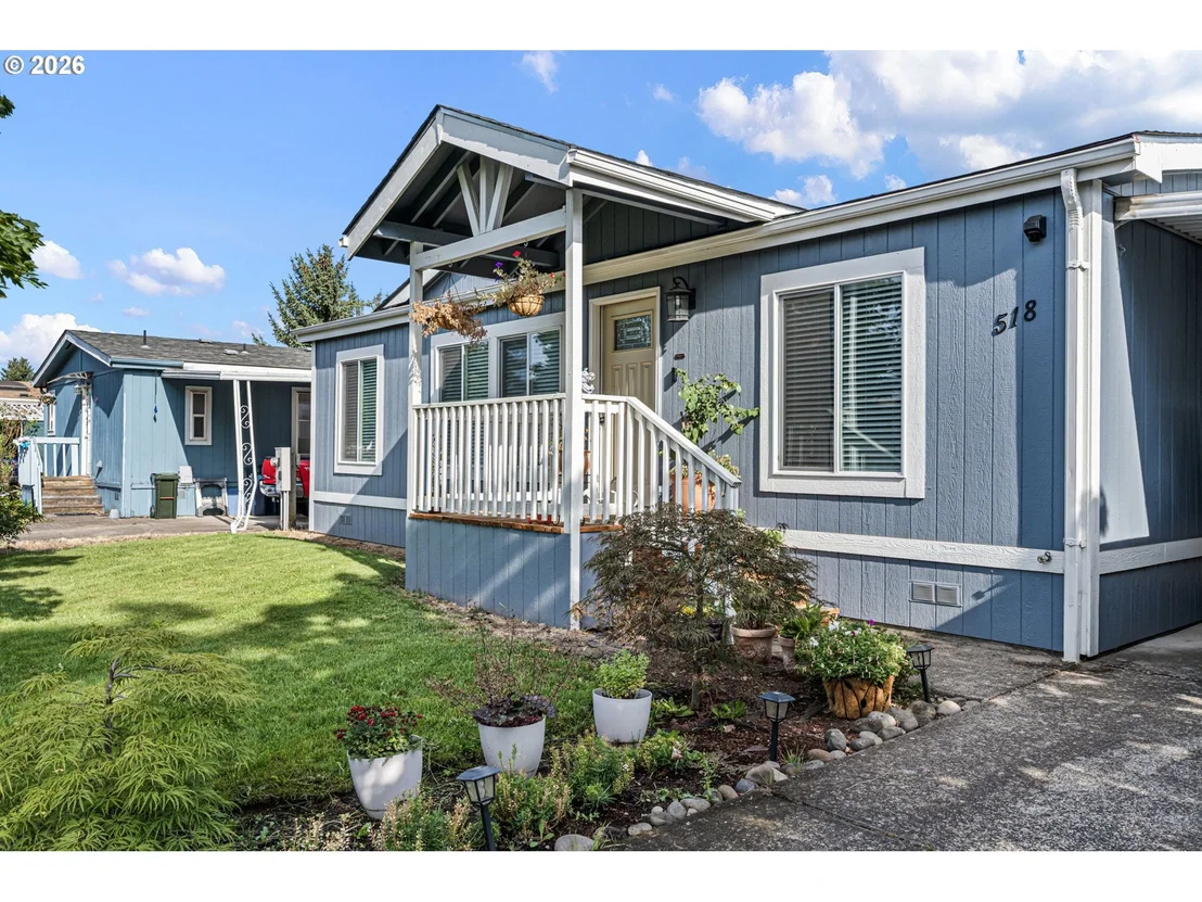 Photo of 518 SCOTTS GLEN DR