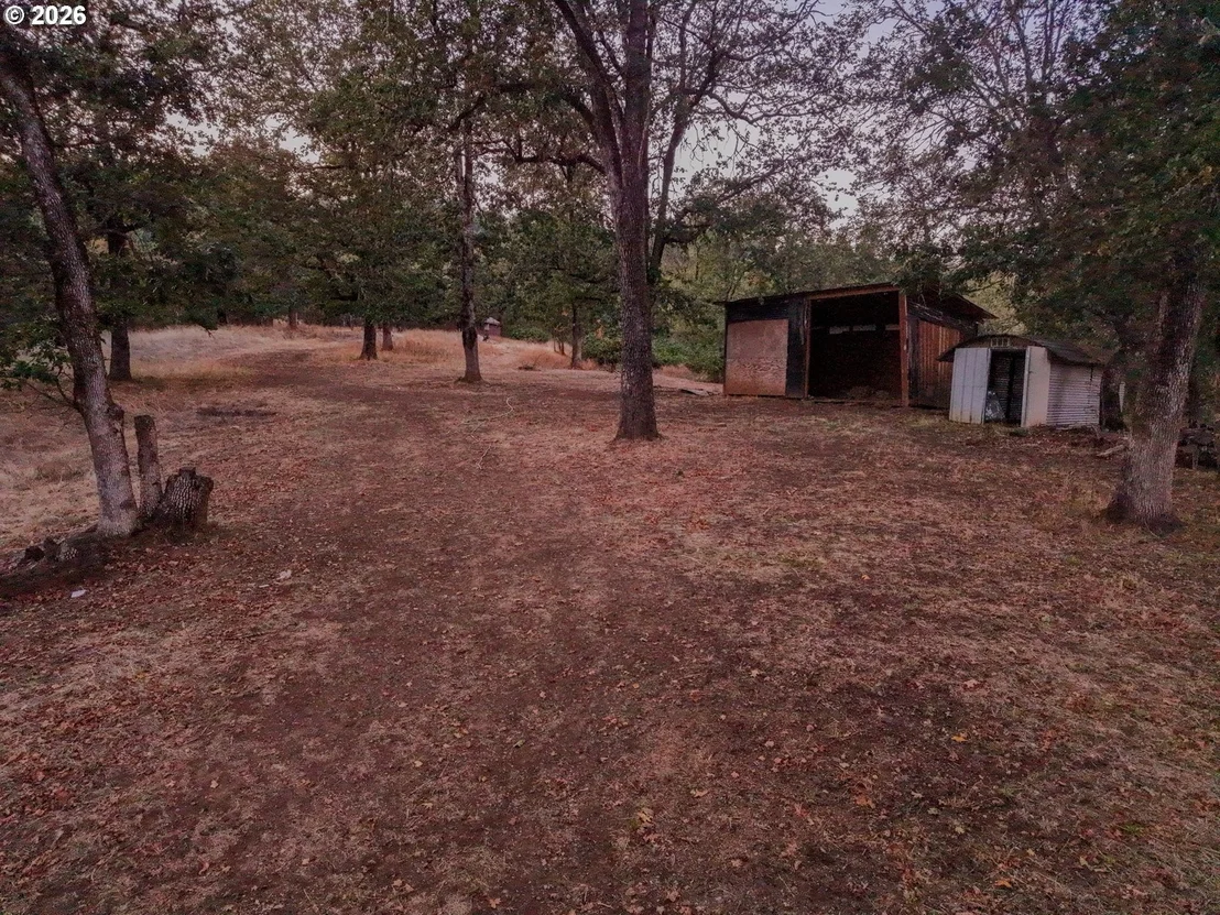 Photo of 1623 LOWER CREST RD