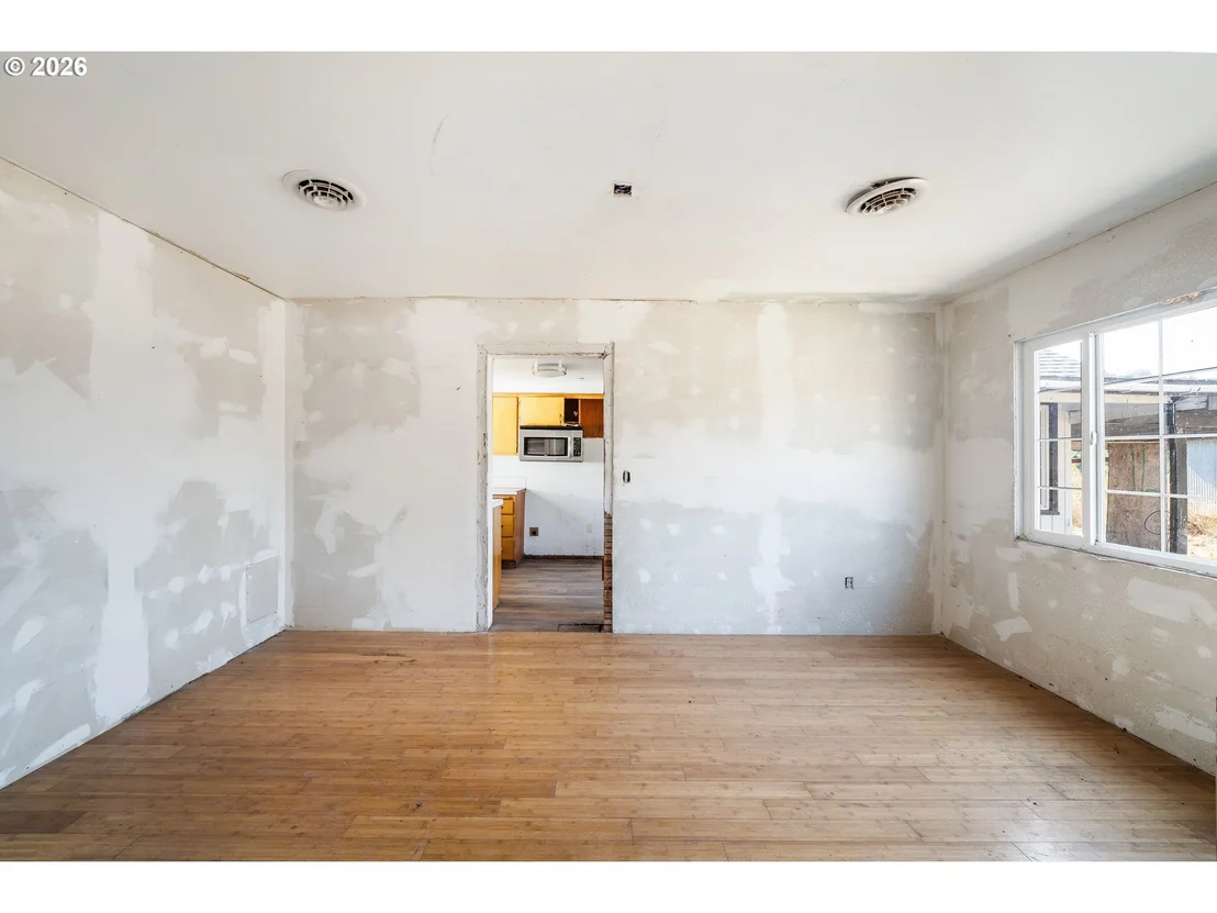 Photo of 38542 DEXTER RD