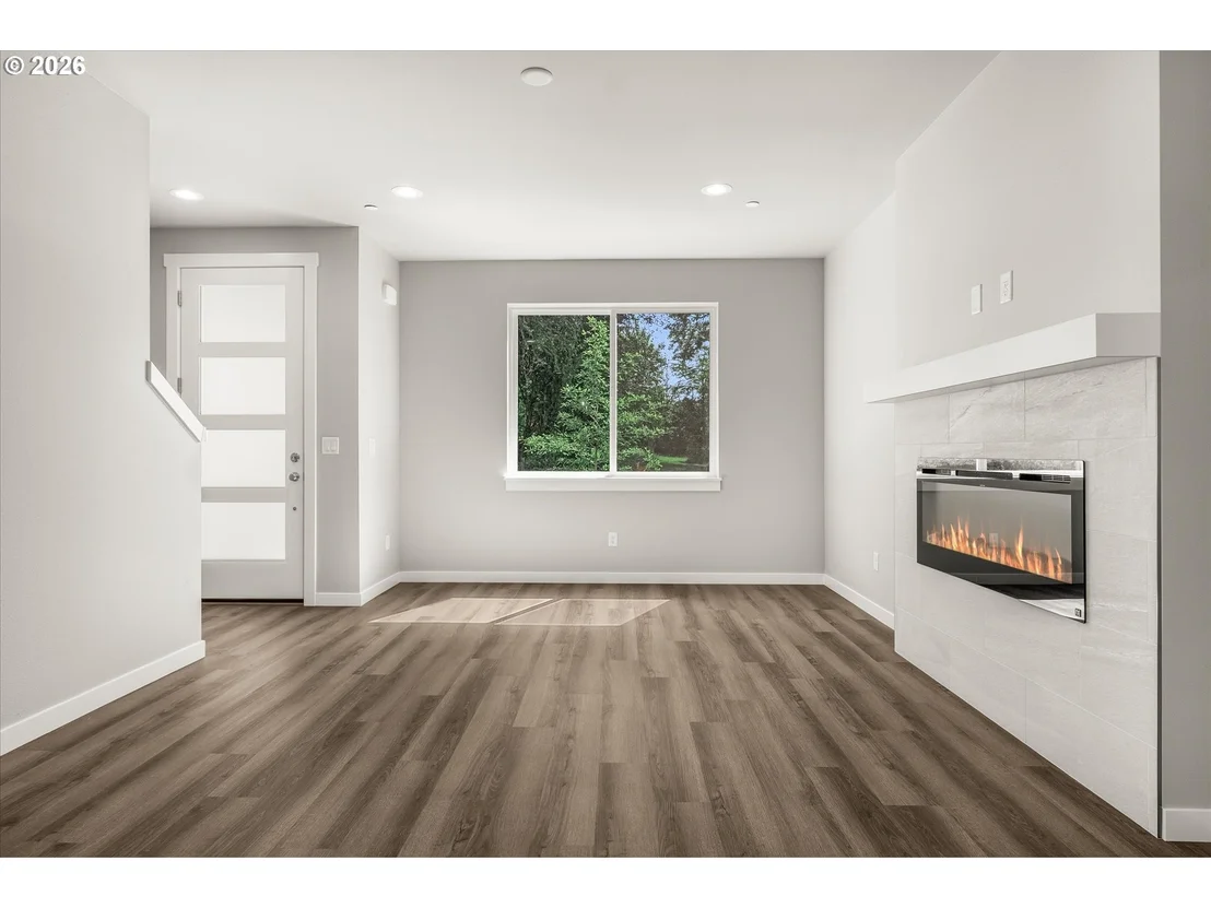 Photo of 177 NW MAWRCREST AVE