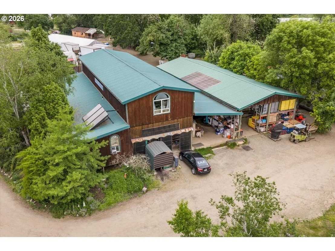 Photo of 25159 GRANGE HALL RD