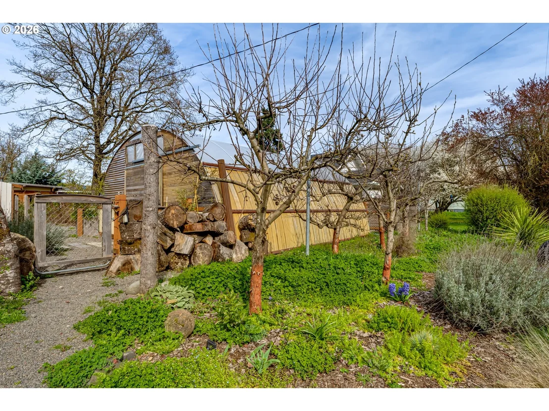 Photo of 111 HOLEMAN AVE