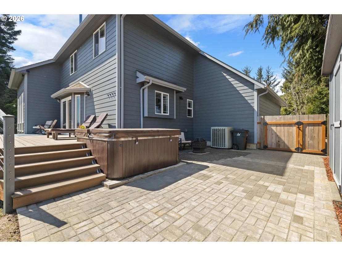 Photo of 660 18TH AVE