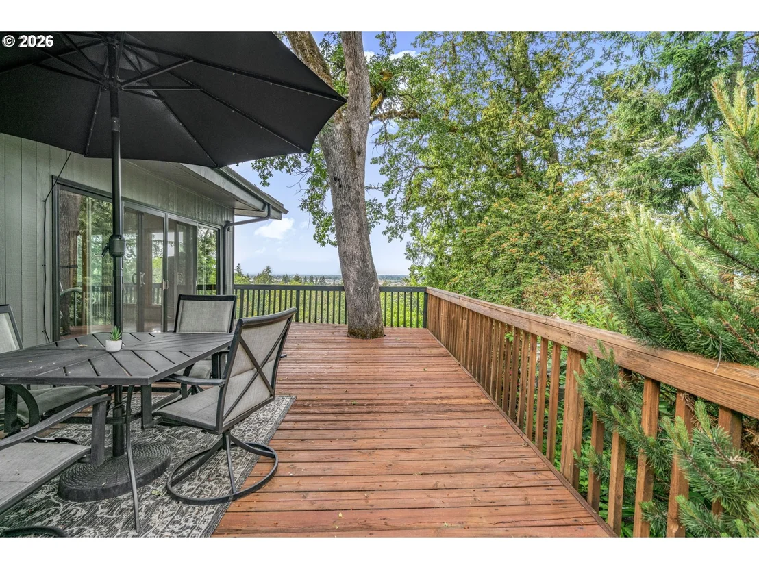 Photo of 2610 HIGHLAND OAKS DR