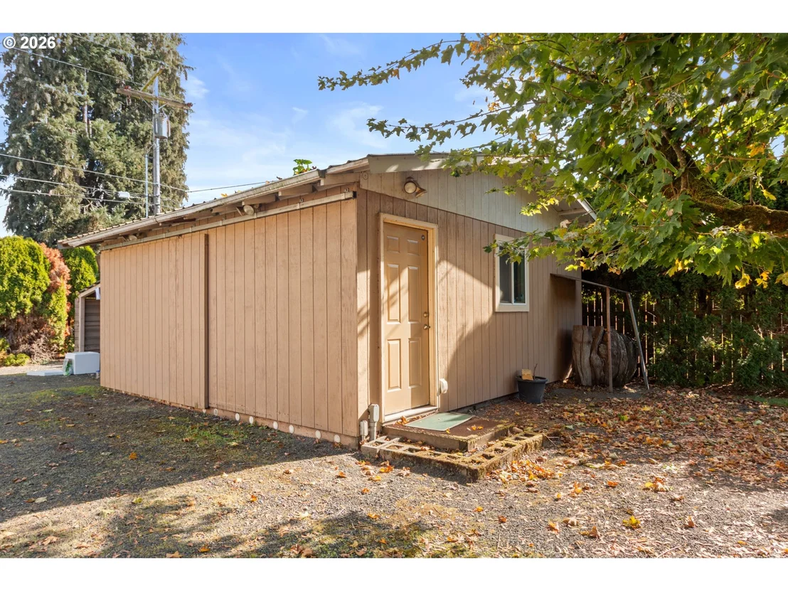 Photo of 475 PINEDALE AVE