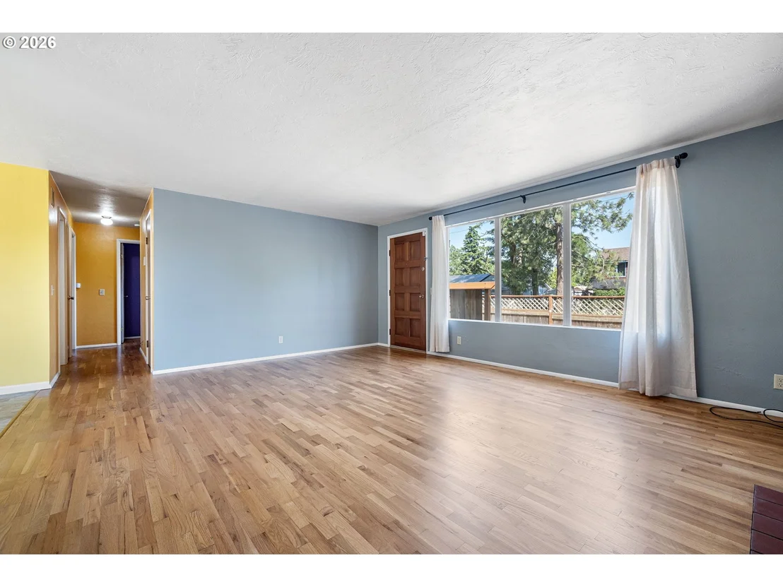 Photo of 130 E 31ST AVE