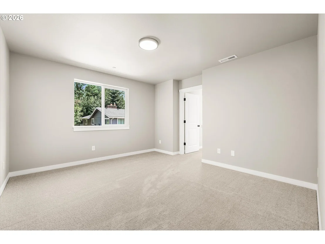 Photo of 291 NW MAWRCREST AVE