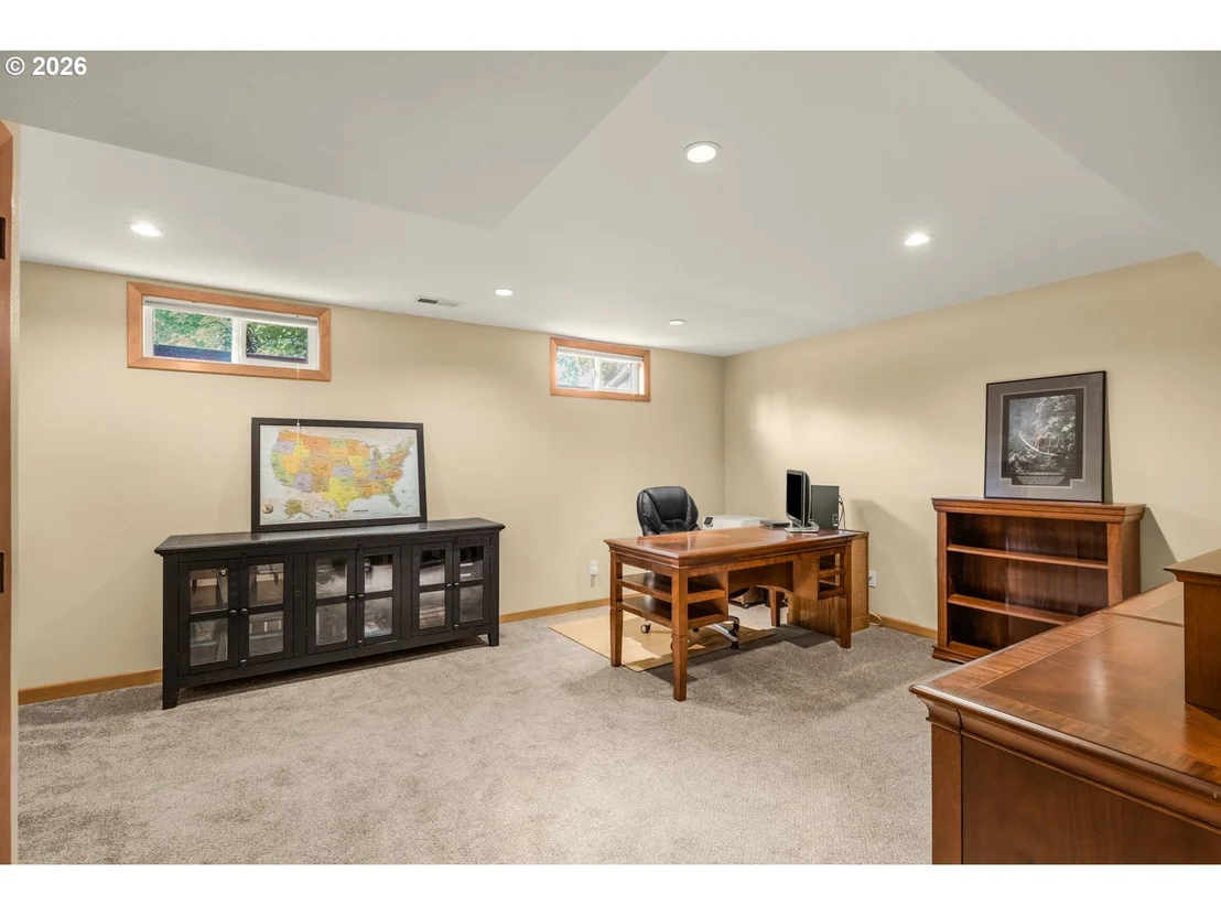 Photo of 230 PARK DR