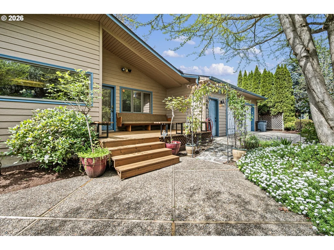Photo of 84 GREEN LN