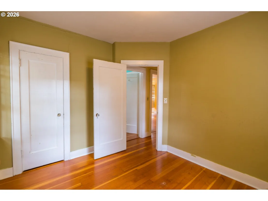 Photo of 495 20TH ST SE