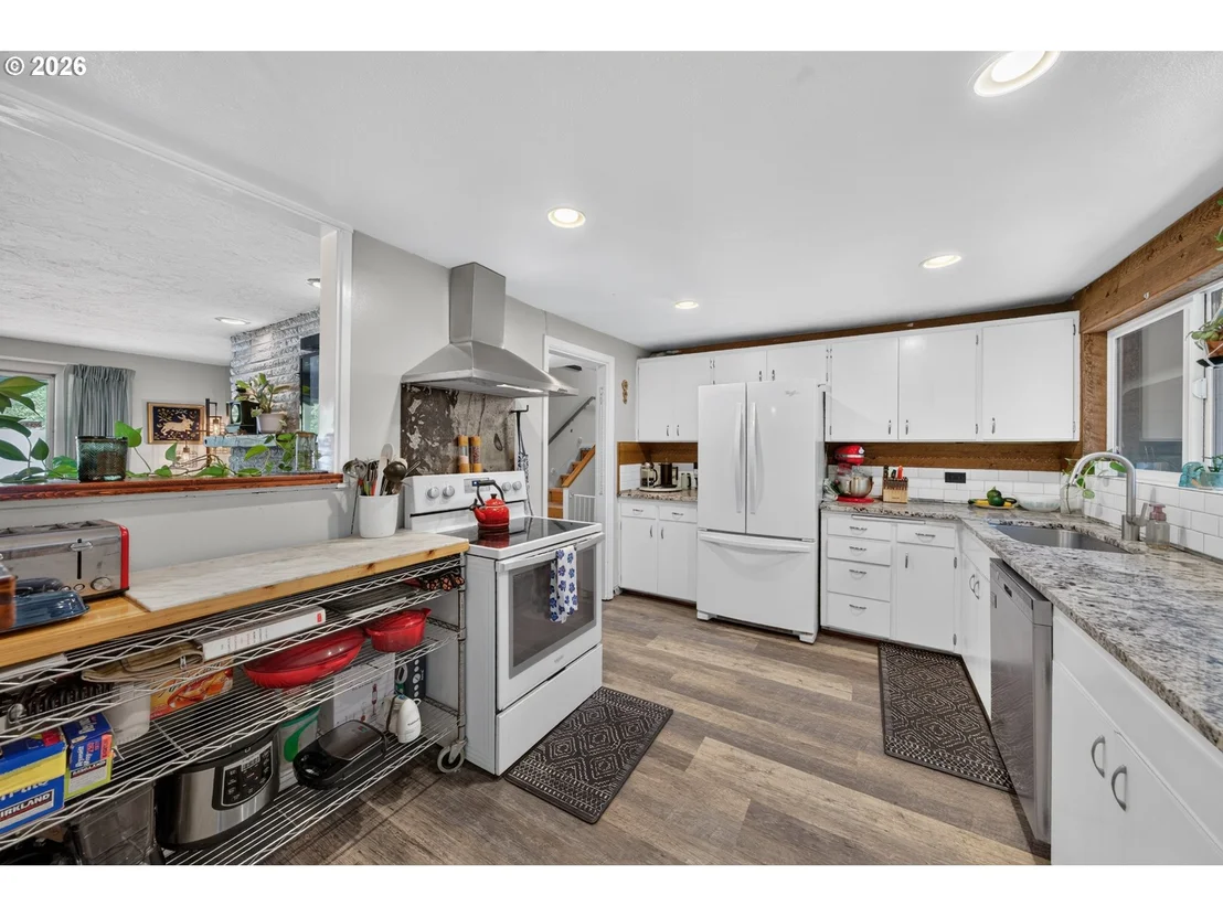 Photo of 390 HUNINGTON AVE