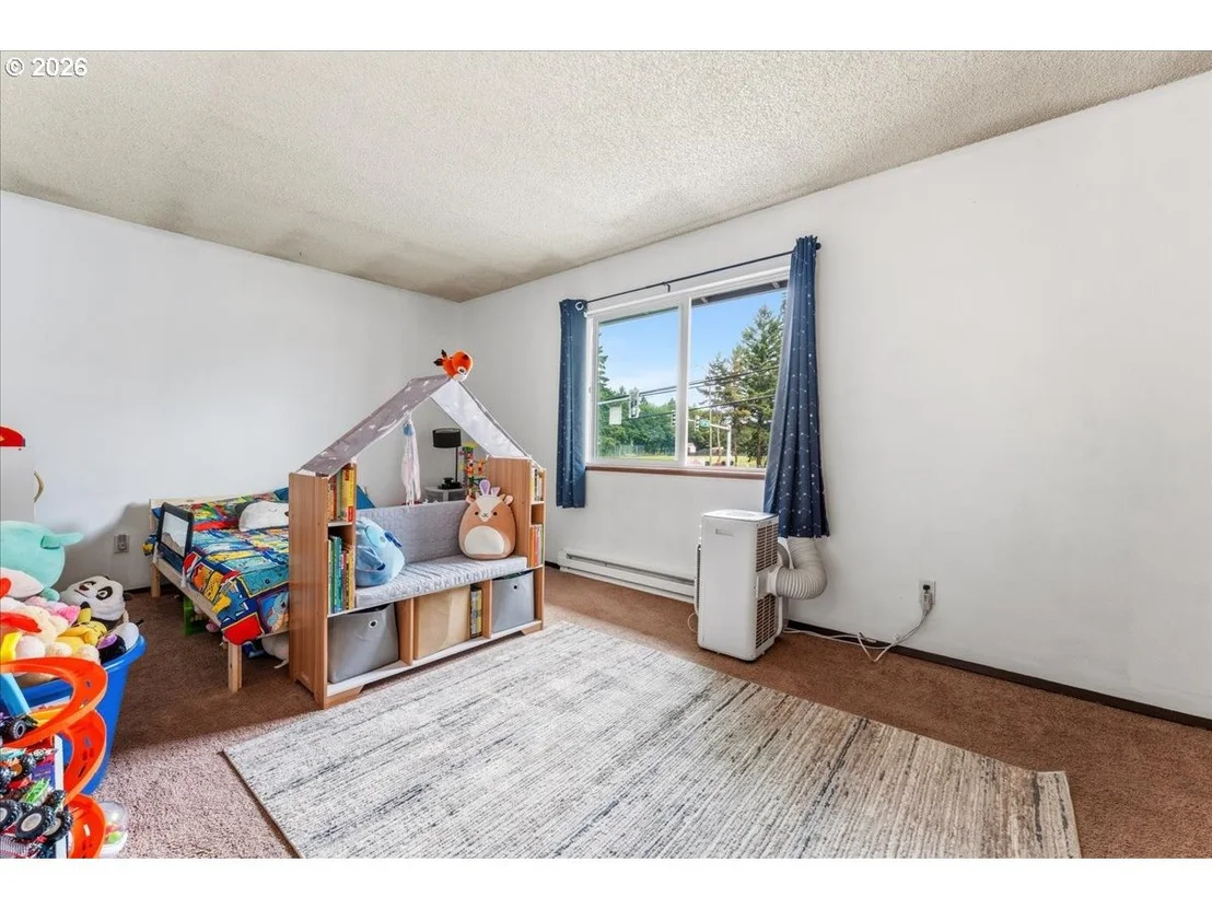 Photo of 1649 NE KANE DR
