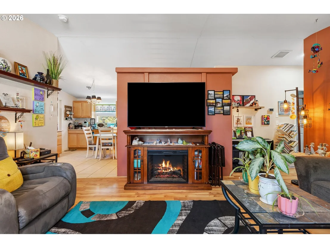 Photo of 736 PENNY LN