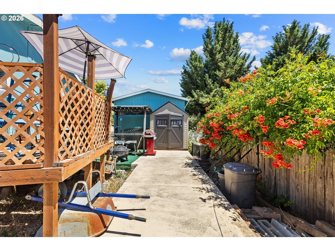 Photo of 736 PENNY LN