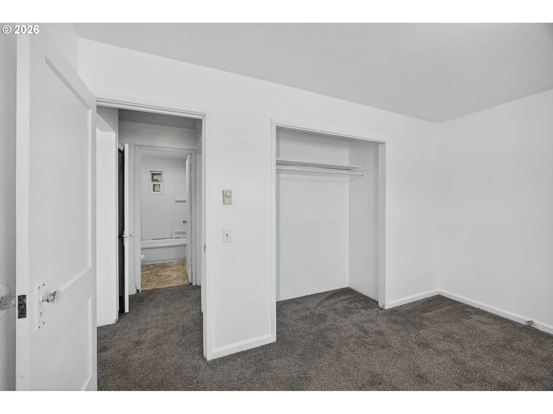 Photo of 1025 N LAKE RD