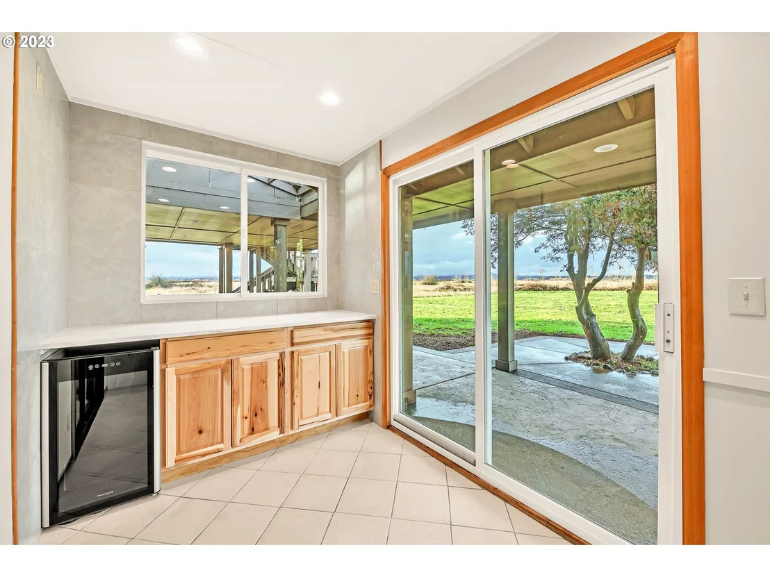 Photo of 27725 Royal