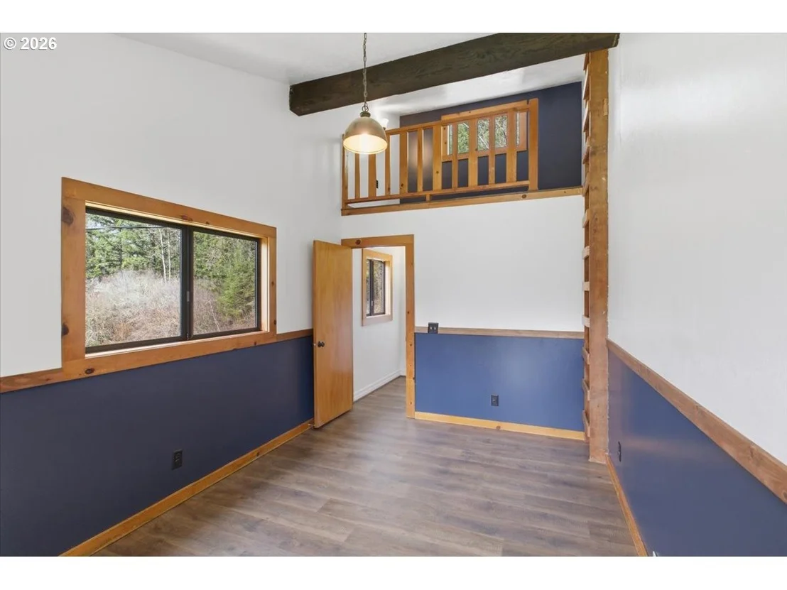 Photo of 40875 PEOPLES DR