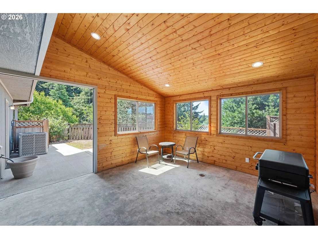 Photo of 2460 STEPHANIE LN