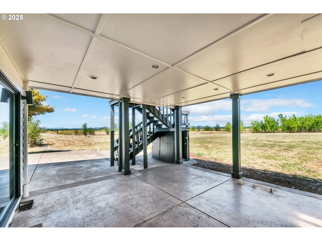 Photo of 27725 Royal