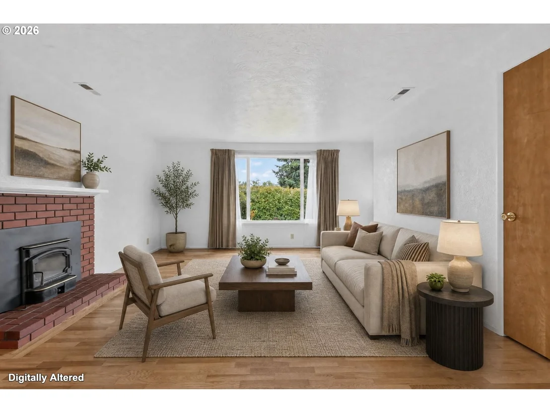 Photo of 447 MAXWELL RD