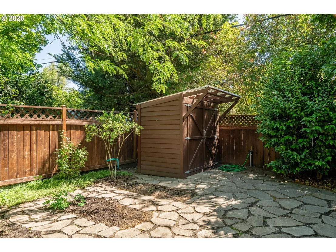 Photo of 243 DARTMOOR DR