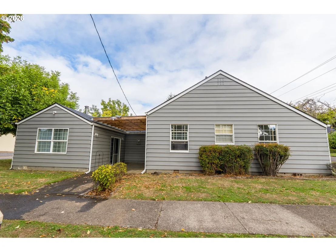 Photo of 495 20TH ST SE