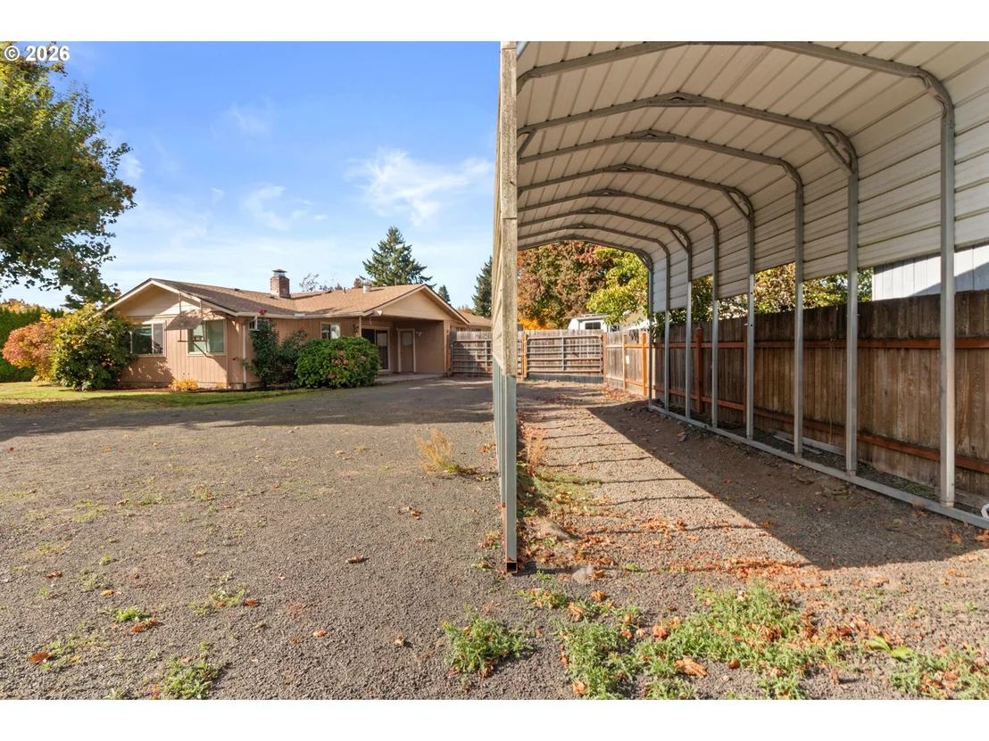 Photo of 475 PINEDALE AVE
