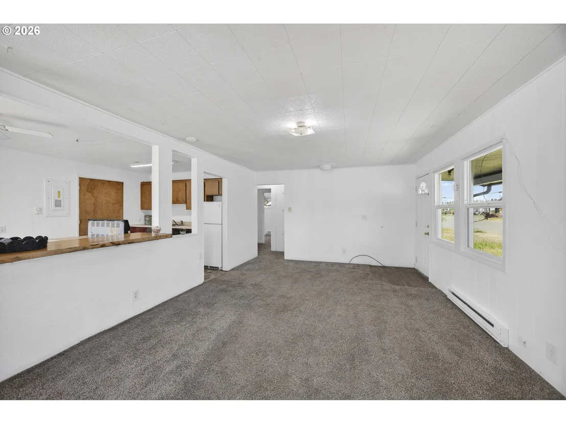 Photo of 1025 N LAKE RD