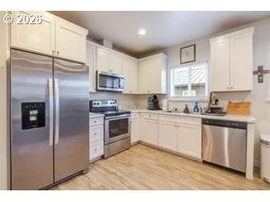 Photo of 16424 BASSETT DR