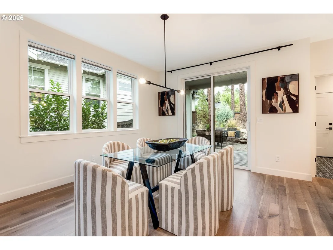 Photo of 2424 NW CROSSING DR