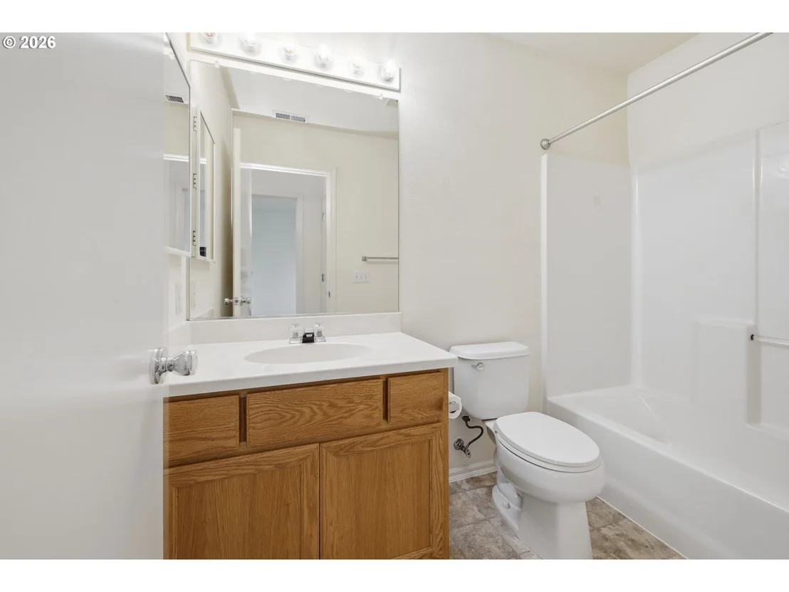 Photo of 1637 HAMLET LN