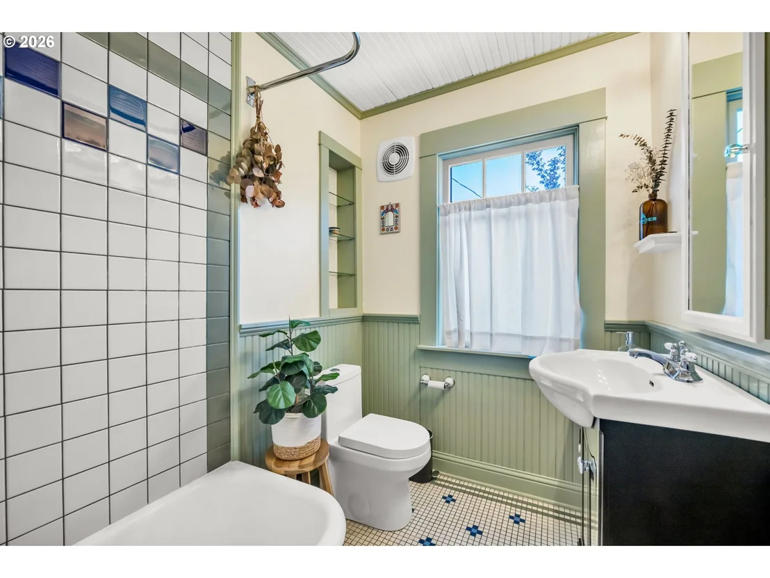 Photo of 39 ASH ST