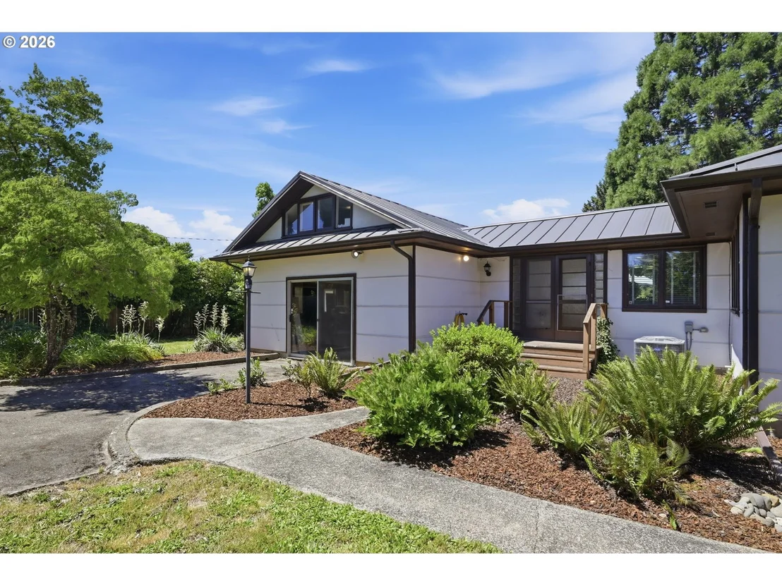 Photo of 110 CORLISS LN