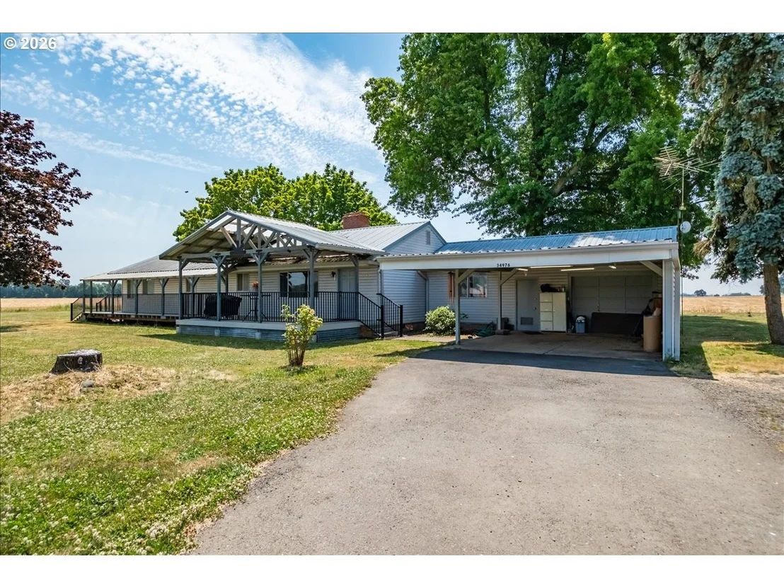 Photo of 34976 KAMPH DR