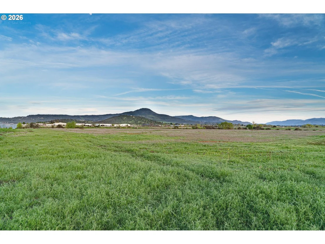 Photo of 4676 INDUSTRY DR