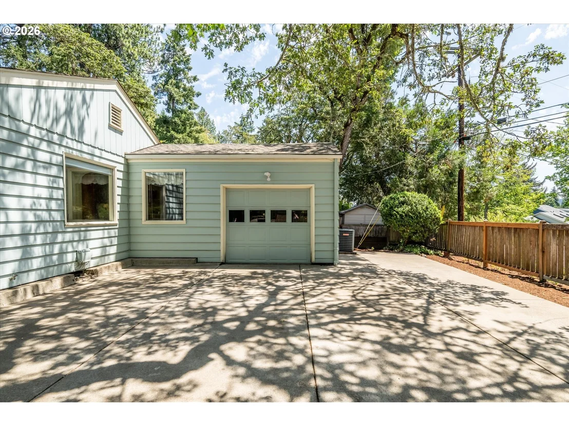 Photo of 190 W 36TH AVE