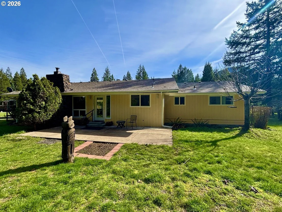 Photo of 55433 MCKENZIE HWY