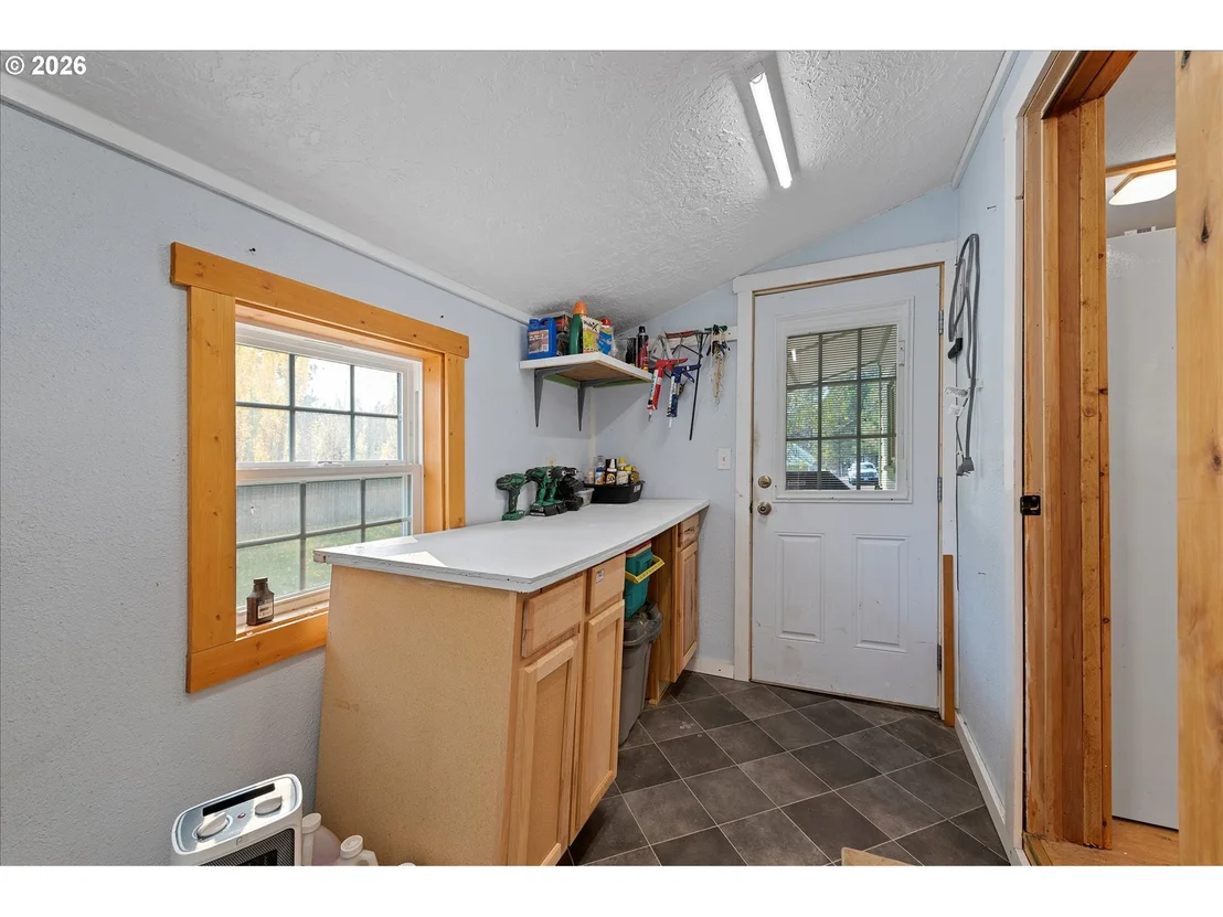 Photo of 237 BONANZA ST