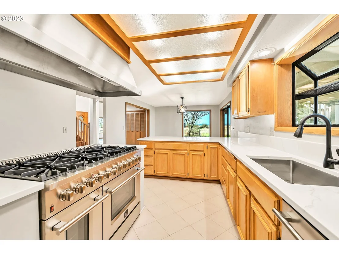 Photo of 27725 Royal